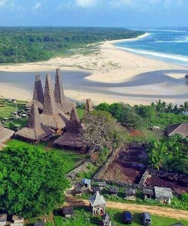 Trip Sumba Pengalaman Wisata Menggabungkan Alam dan Budaya