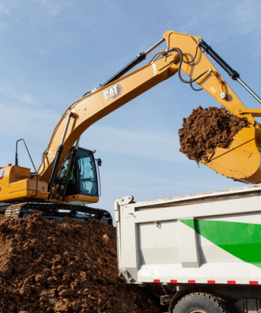 Peran Alat Berat Excavator Pada Pembersihan Lahan