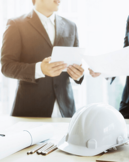 Membedah Perbedaan Sertifikasi KPBU untuk Badan Usaha vs. Tenaga Ahli Profesional